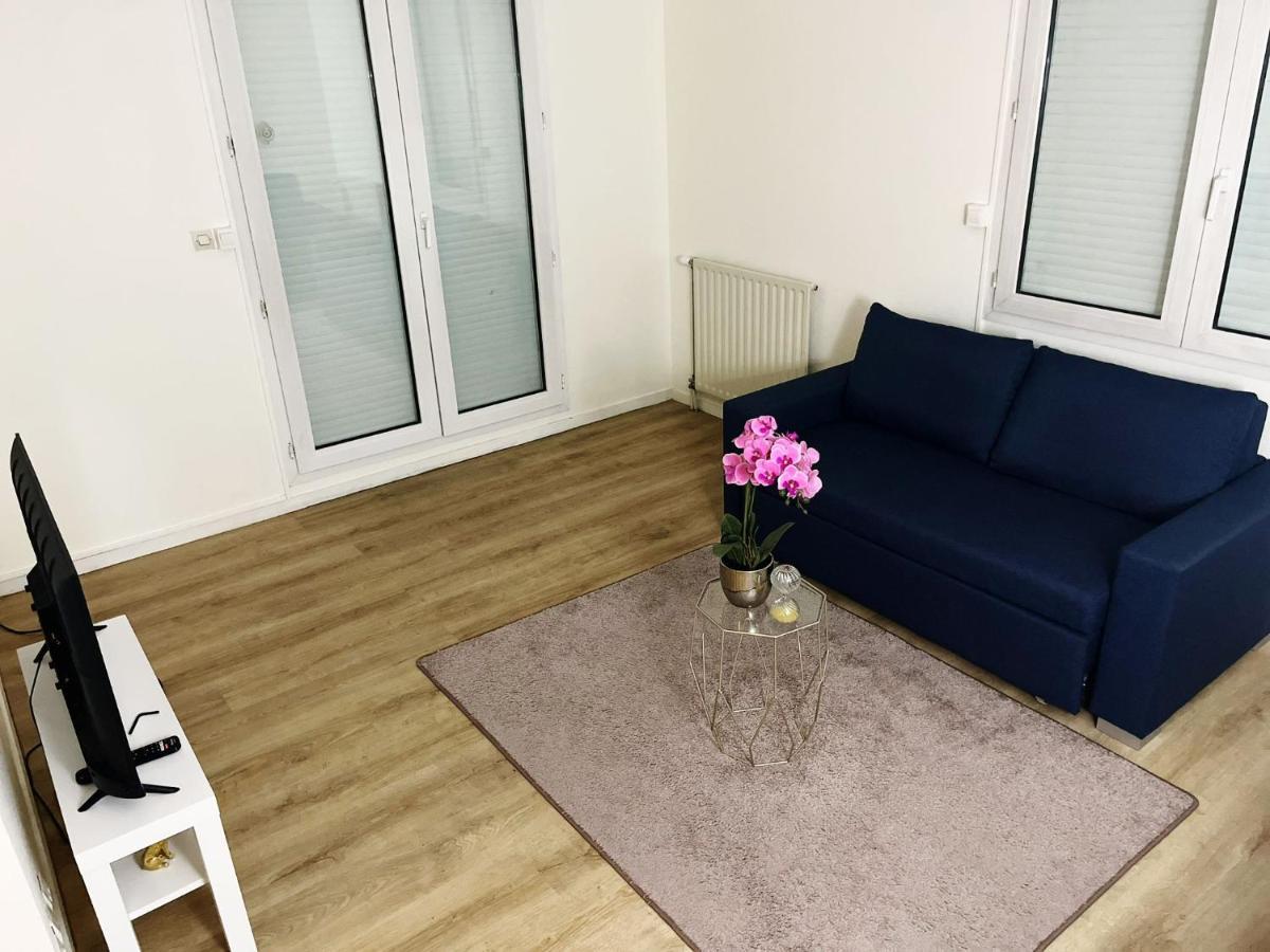 Logement Entier Chambre+Salon + Jardin & Terrasse Les Ulis Exteriör bild